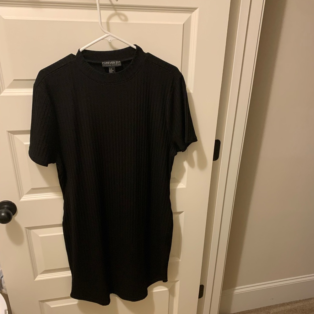 Black short sleeve sweater dress